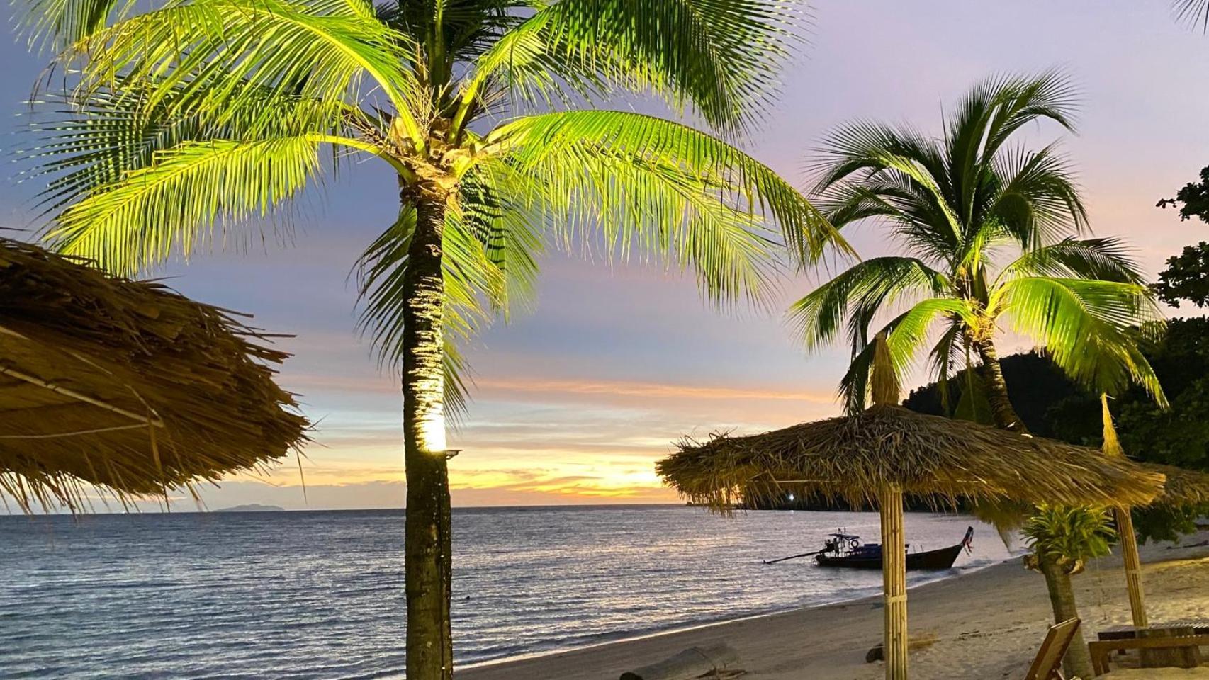 Koh Ngai Paradise Beach Exterior photo