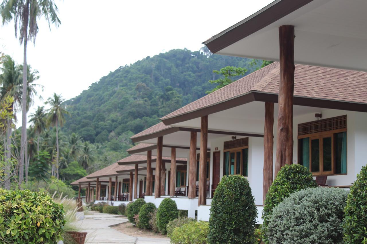 Koh Ngai Paradise Beach Exterior photo