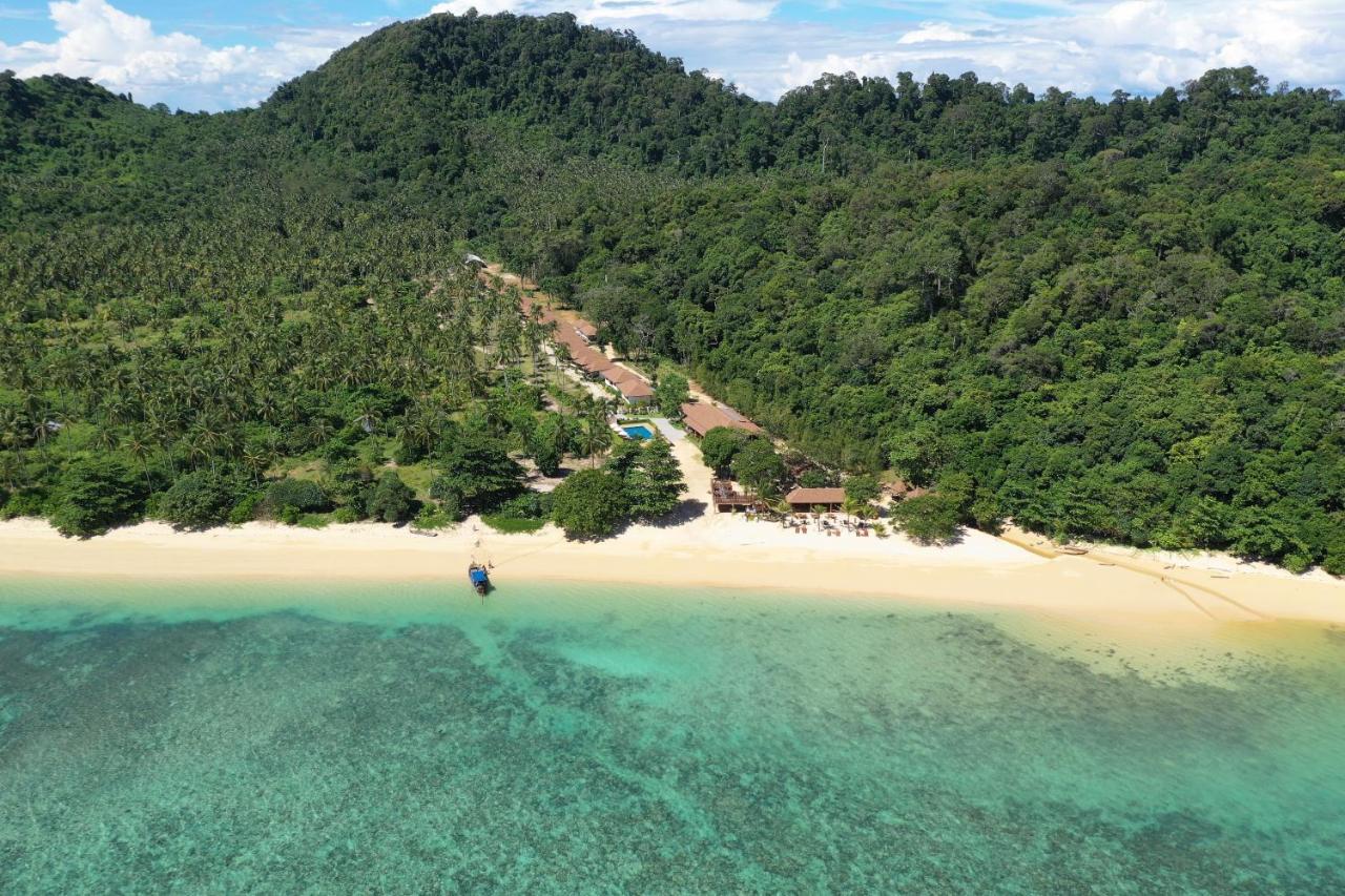 Koh Ngai Paradise Beach Exterior photo