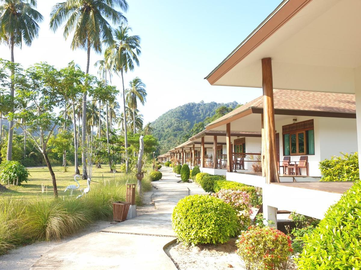 Koh Ngai Paradise Beach Exterior photo